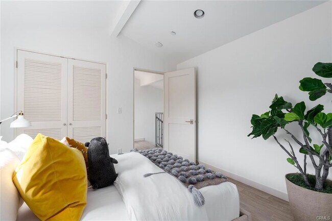 432 1/2 Goldenrod Ave in Newport Beach, CA - Building Photo - Building Photo