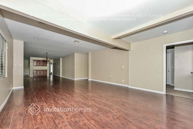 21047 Runnymede St, Unit B in Los Angeles, CA - Foto de edificio - Building Photo