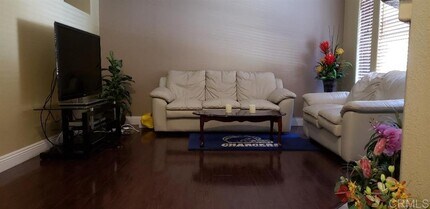 7755 Via Montebello in San Diego, CA - Foto de edificio - Building Photo