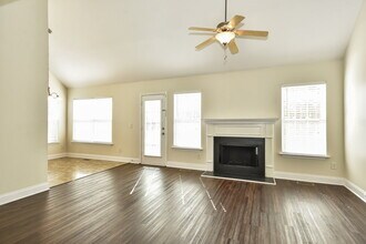 1565 Bridgecrest Dr in Nashville, TN - Building Photo - Building Photo