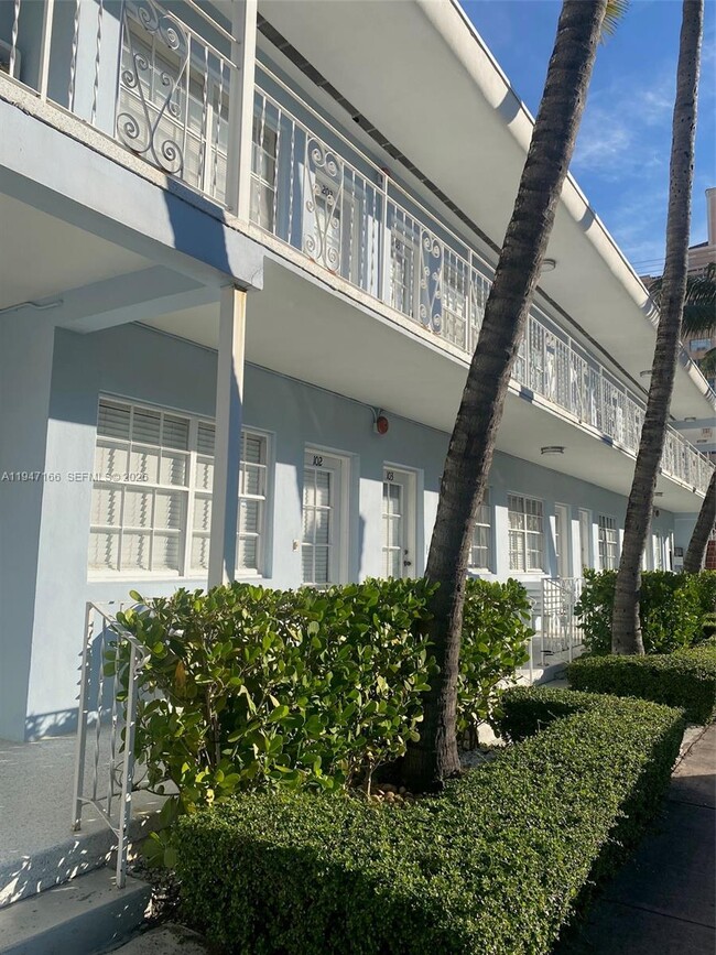 635 8th St in Miami Beach, FL - Foto de edificio - Building Photo