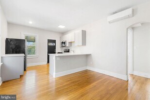 1608 N Broom St in Wilmington, DE - Building Photo