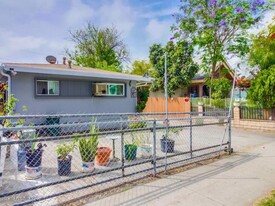 2652 Granada Ave in Los Angeles, CA - Foto de edificio - Building Photo