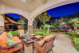 2732 King Louis St in Henderson, NV - Foto de edificio - Building Photo