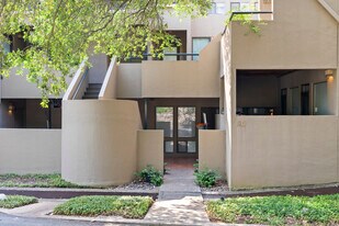 1707 Spyglass Dr in Austin, TX - Building Photo