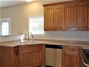 2042 Keene Cir in Spring Hill, TN - Building Photo - Building Photo