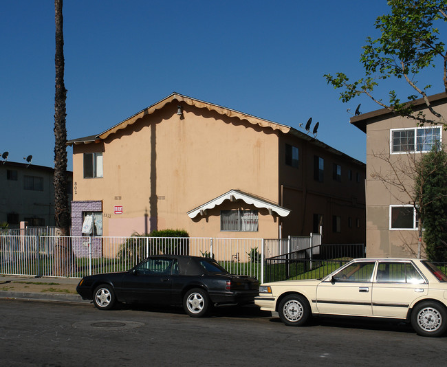 802 S Townsend Ave in Santa Ana, CA - Foto de edificio - Building Photo