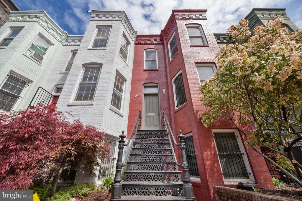 608 C St NE in Washington, DC - Building Photo