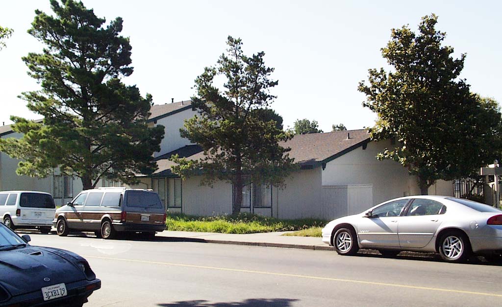 Signature at Fairfield in Fairfield, CA - Building Photo