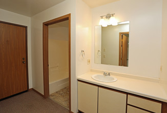 3RD ST APARTMENTS in Nekoosa, WI - Building Photo - Interior Photo