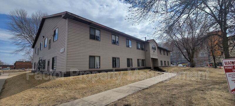 1530 Warren St in Mankato, MN - Building Photo