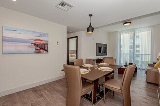 777 N Ocean Dr in Hollywood, FL - Building Photo - Building Photo