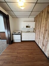 303 Clay Ave, Unit 303 Clay Ave. in Jeannette, PA - Building Photo - Building Photo
