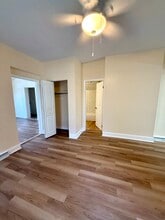 1054 Vance Ave, Unit Vance Avenue Apartment 1 in Coraopolis, PA - Building Photo - Building Photo