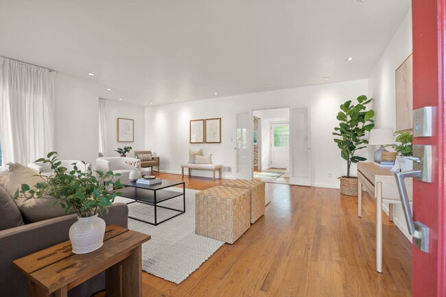 property at 701 Canada St