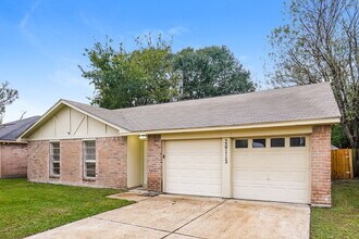 20115 Woodhall Ln in Humble, TX - Foto de edificio - Building Photo
