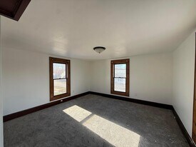 923 Pierce Ave in Lancaster, OH - Building Photo