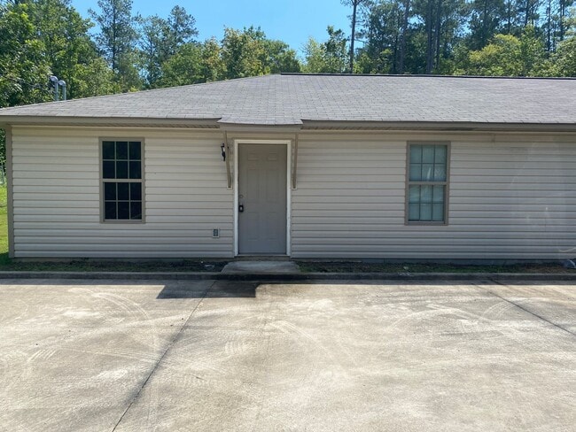 property at 2643 Tanglewood Trail W
