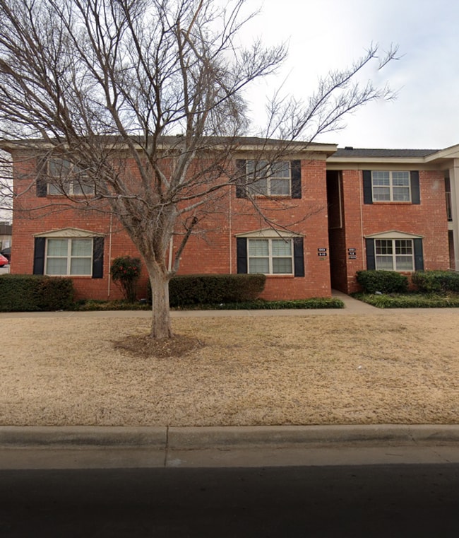 property at 6101 N Brookline Ave