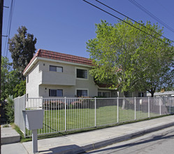 IMPRESSIONS APARTMENTS in Palmdale, CA - Building Photo - Building Photo