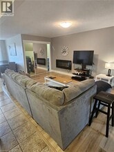 337 Kingswood Dr in Kitchener, ON - Building Photo - Building Photo