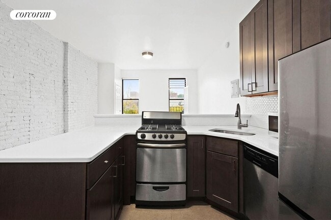 1268 Amsterdam Ave in New York, NY - Building Photo - Building Photo