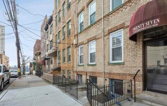 property at 27 66th St