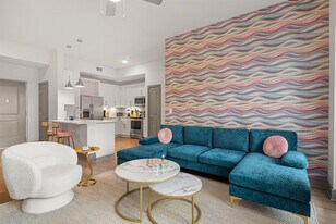 8936 Williams Cir in Naples, FL - Building Photo