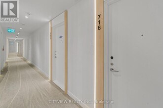 251-251 Masonry Wy in Mississauga, ON - Building Photo - Building Photo