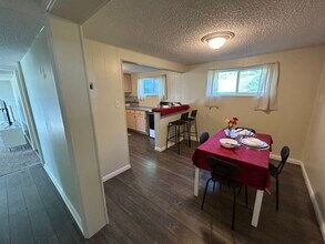 1766 E S Woodside Dr, Unit 6 in Holladay, UT - Building Photo - Building Photo