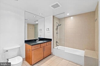 3409 Wilson Blvd, Unit 412 in Arlington, VA - Building Photo - Building Photo