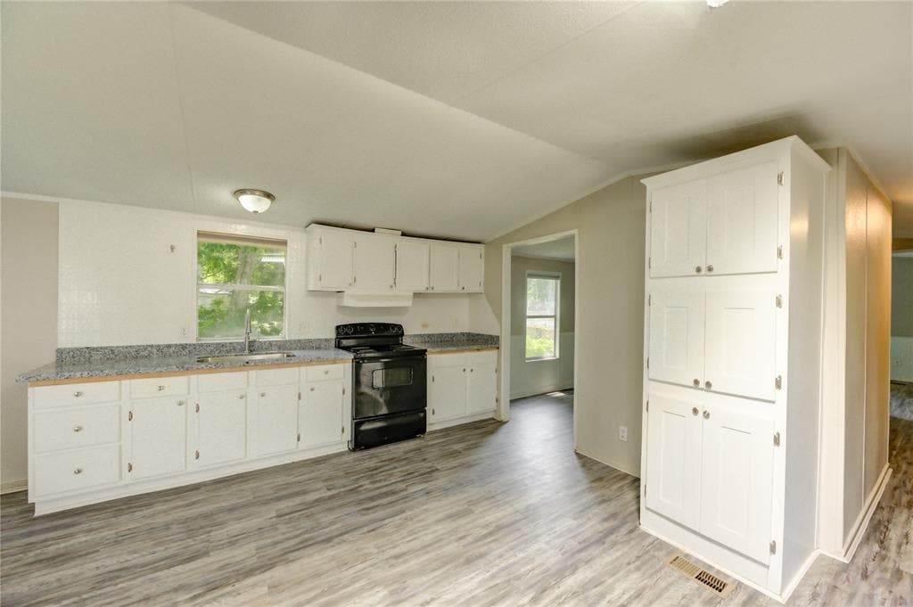 13265 Pecan Tree Dr in Willis, TX - Building Photo
