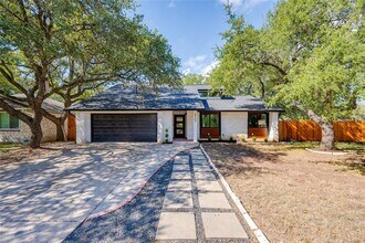 4507 Yellow Rose Trail in Austin, TX - Building Photo - Building Photo
