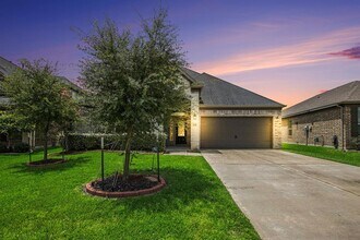 18911 Cypress Bay Dr in Houston, TX - Building Photo - Building Photo