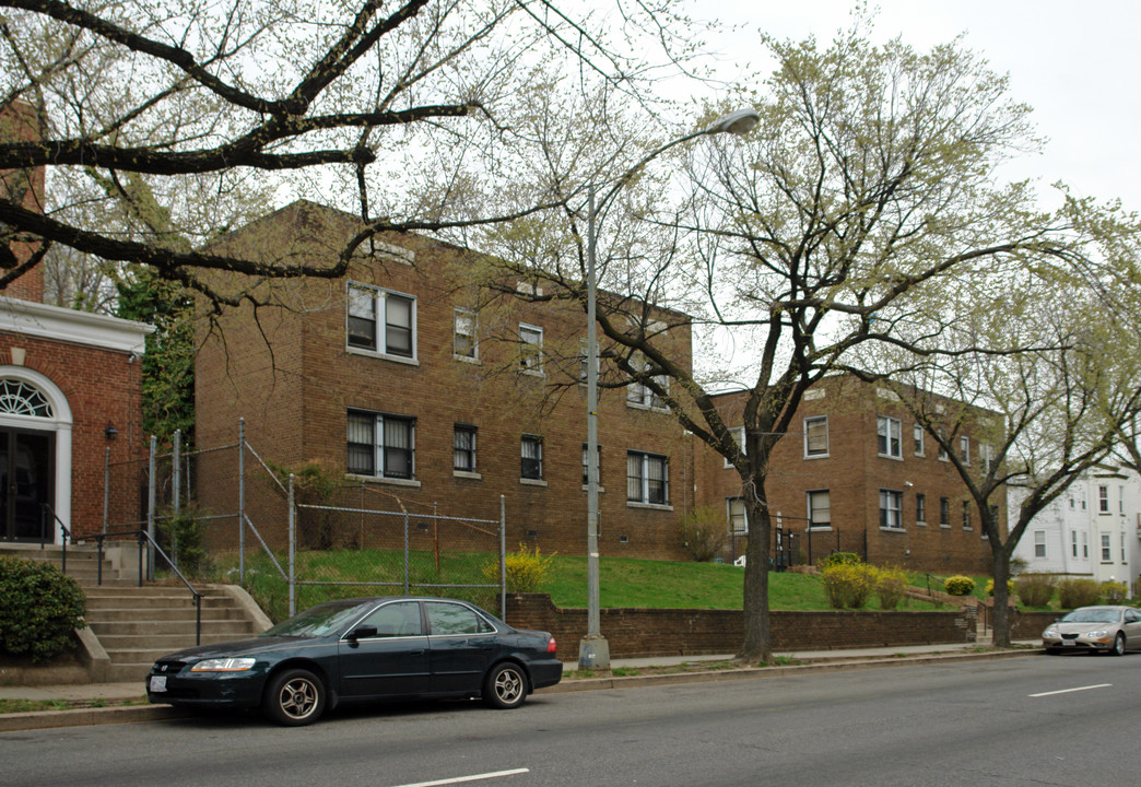 12-20 17th St NE in Washington, DC - Building Photo