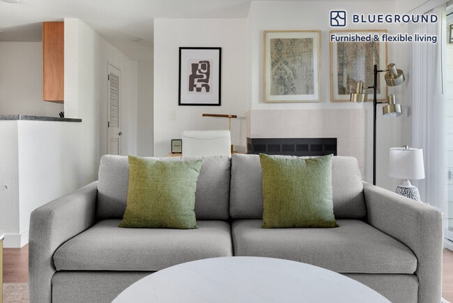 590 Mill Creek Ln in Santa Clara, CA - Building Photo - Building Photo