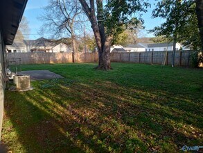 1002 Lowell Dr SE in Huntsville, AL - Building Photo - Building Photo