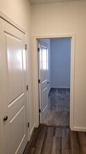 3065 Newfoundland Dr, Unit Suite in Roseville, CA - Building Photo - Building Photo