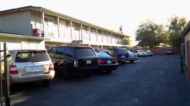 Connie Place Apartments in Sacramento, CA - Building Photo - Building Photo