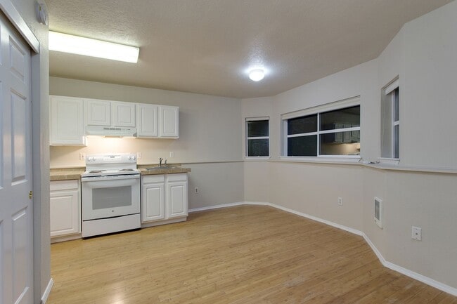 property at 3417 SW Moss St