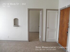 292 W Main St in Waukesha, WI - Building Photo - Building Photo