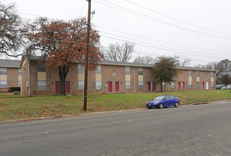 Grandview Gardens in Denton, TX - Building Photo - Building Photo