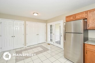 386 Beech Cliff Cir in Shepherdsville, KY - Building Photo - Building Photo