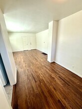 12747 Oxnard St, Unit 12747 in North Hollywood, CA - Foto de edificio - Building Photo