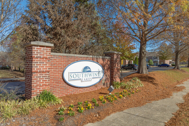 Southwind Lakes Apartments in Memphis, TN - Foto de edificio - Building Photo