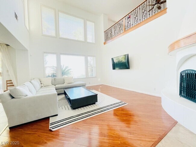 2737 Botticelli Dr in Henderson, NV - Building Photo - Building Photo