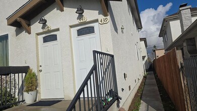 441 1/2 W 71st St in Los Angeles, CA - Building Photo - Building Photo