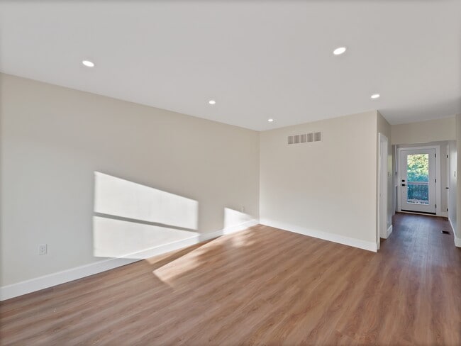 167 Rosedale Ave in Hamilton, ON - Building Photo - Building Photo