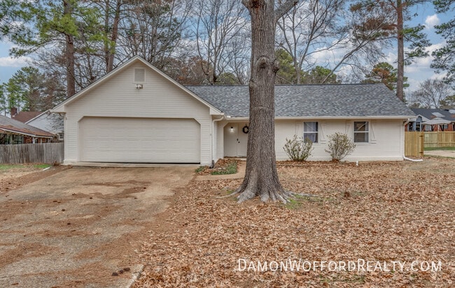 property at 103 Live Oak Ln