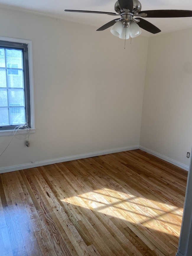 10221 S 8th Ave, Unit 10221 12 in Inglewood, CA - Building Photo - Building Photo